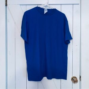 NWOT T-Shirt Size L Blue Short Sleeve Crew Neck Classic T-Shirt